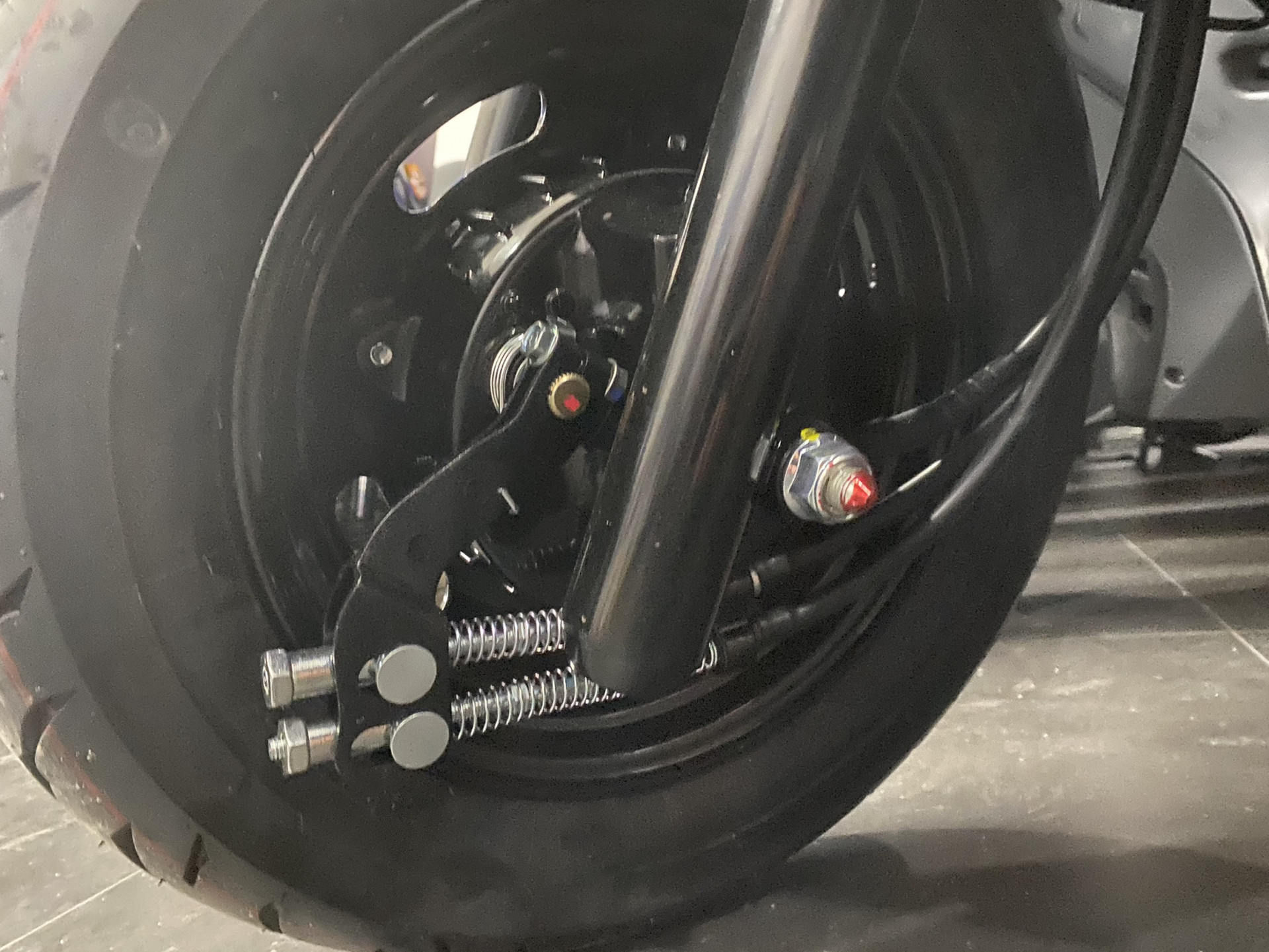 活力125(CBS) USB+TYPE-C 手機充電孔 現場不適用網路優惠價,優惠數量有限訂完為止